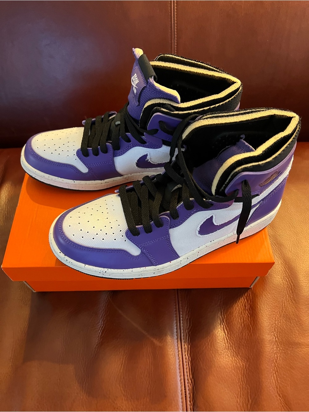 Nike High-Top Men's Sneakers in Purple/White